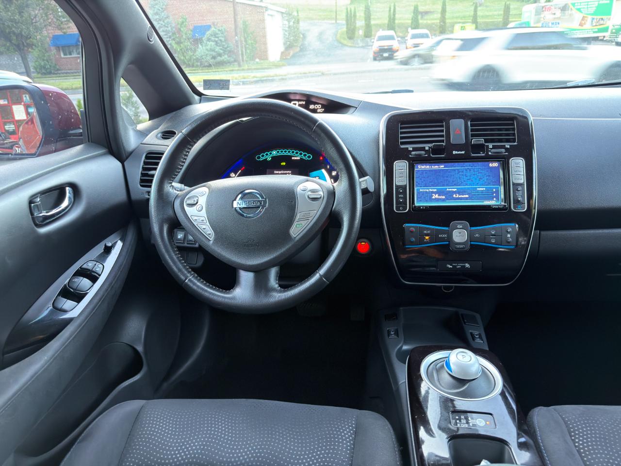 Nissan Leaf 4dr HB SV 2013