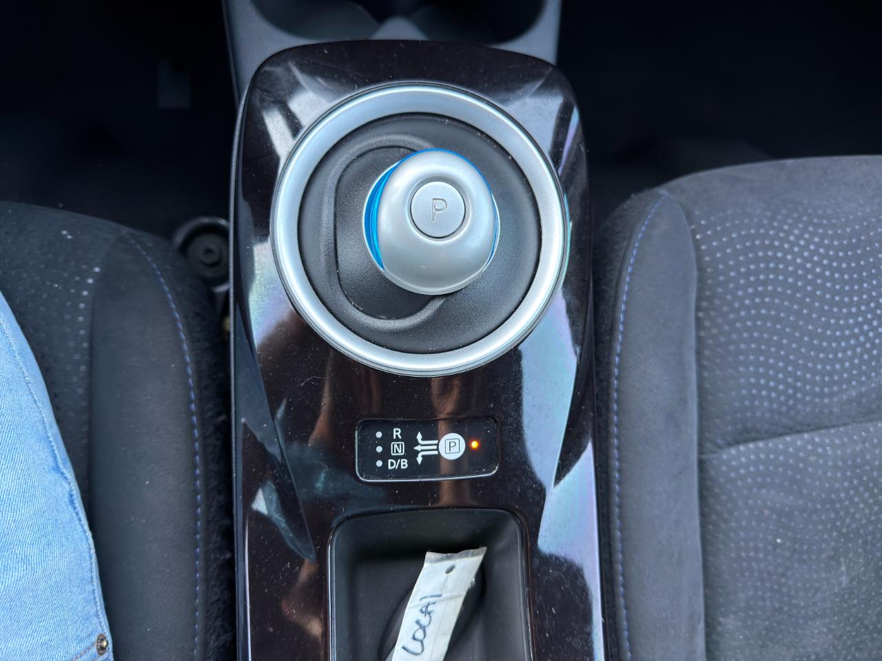Nissan Leaf 4dr HB SV 2013