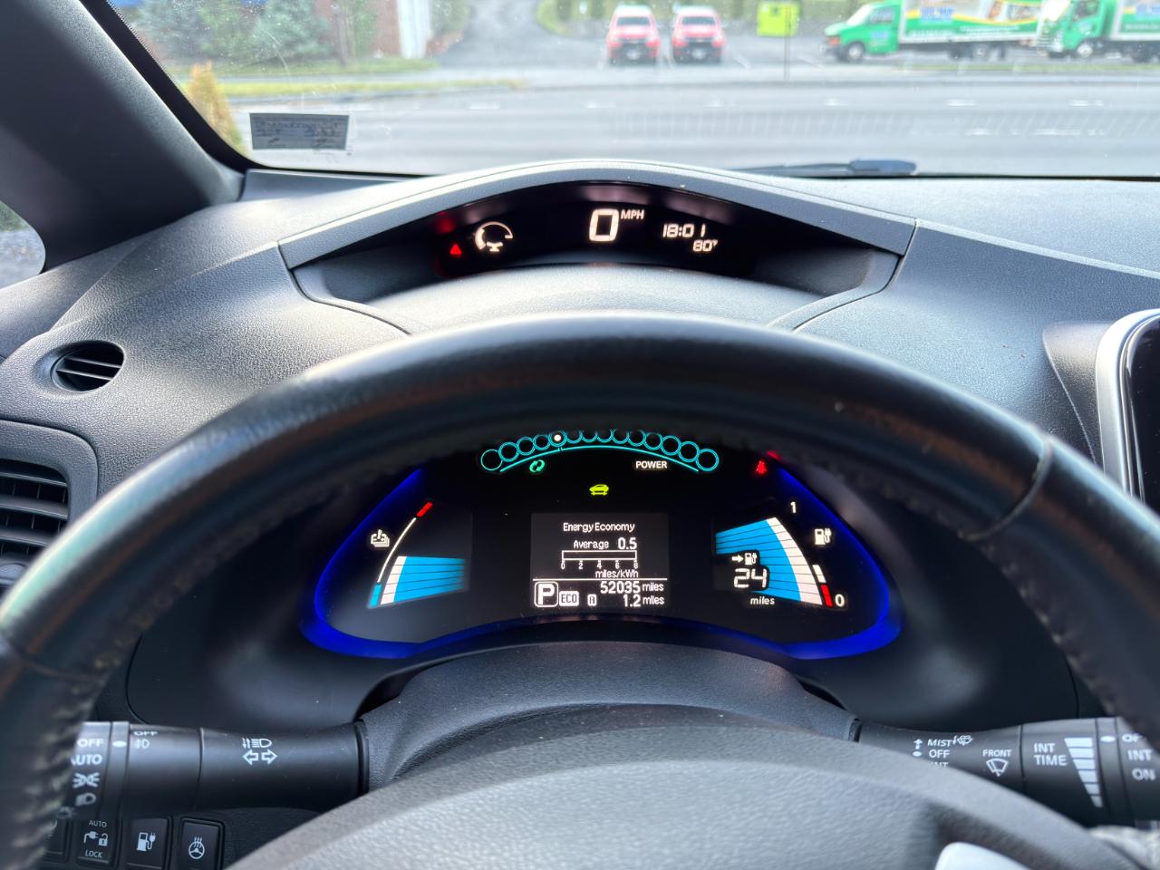 Nissan Leaf 4dr HB SV 2013