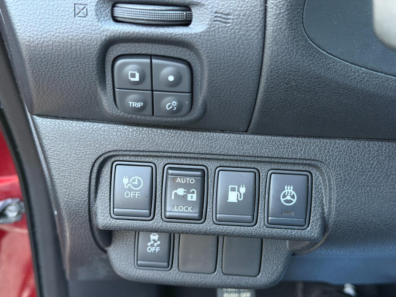 Nissan Leaf 4dr HB SV 2013