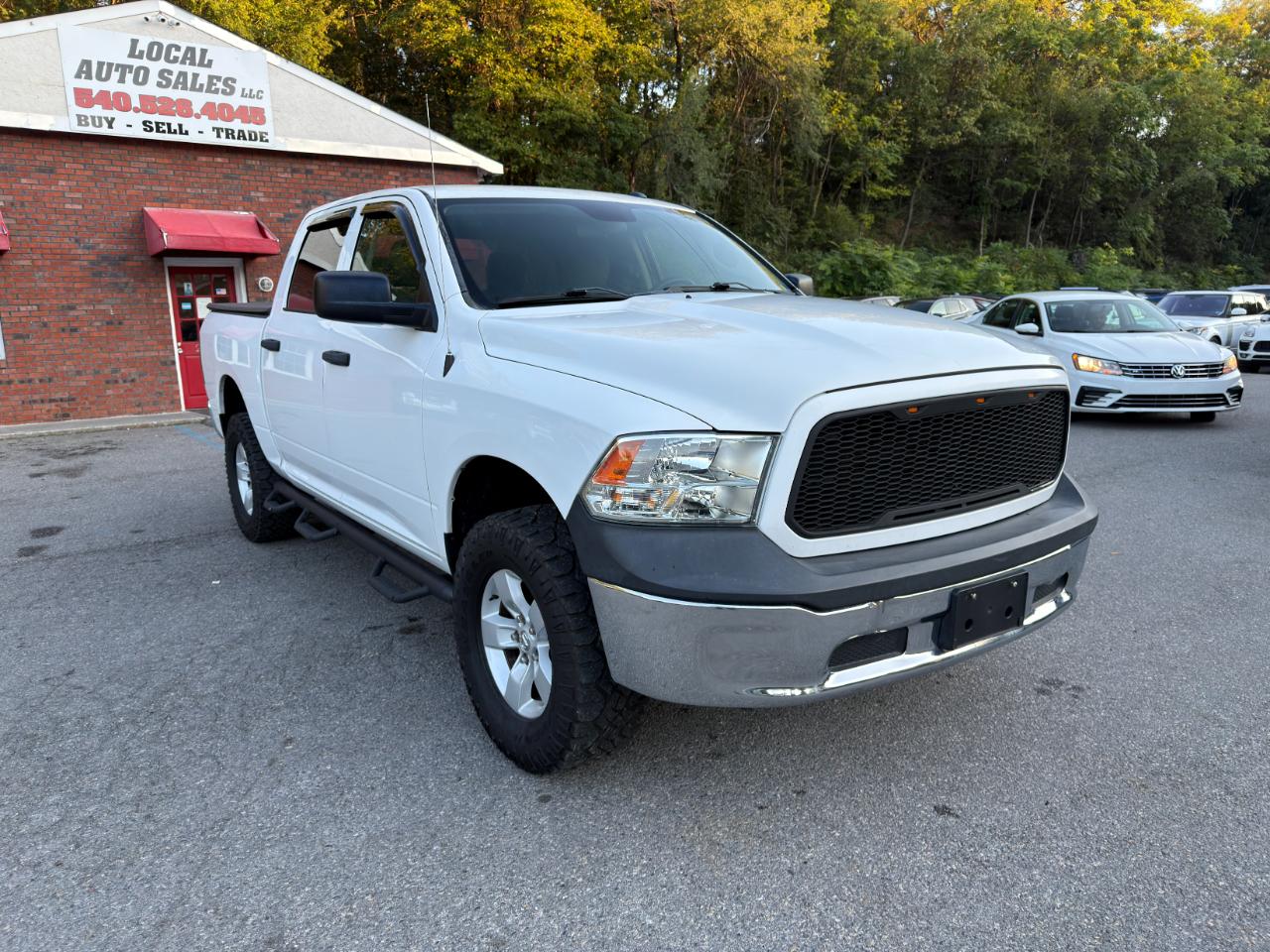 RAM 1500 4WD Crew Cab 140.5" Tradesman 2016