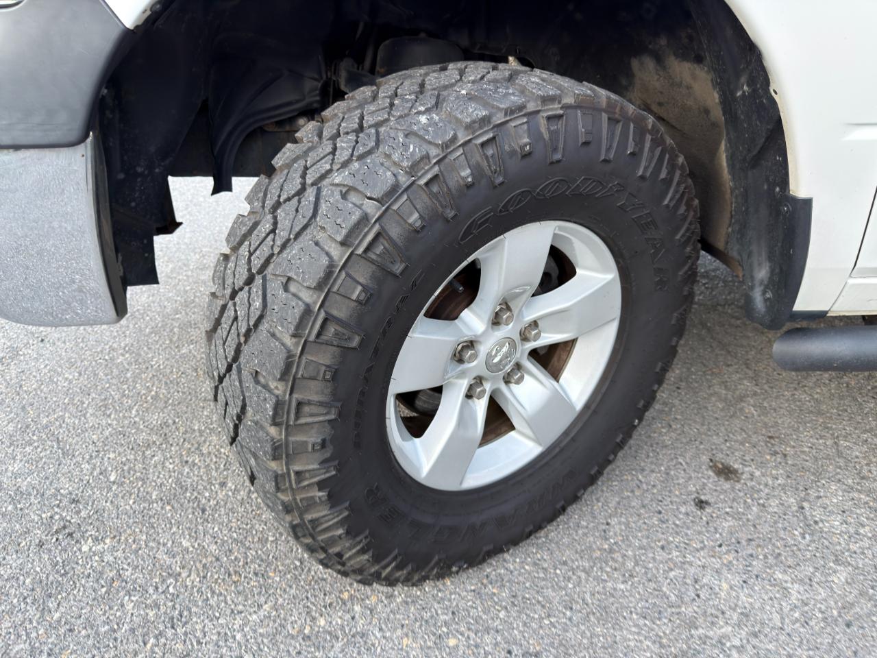 RAM 1500 4WD Crew Cab 140.5" Tradesman 2016