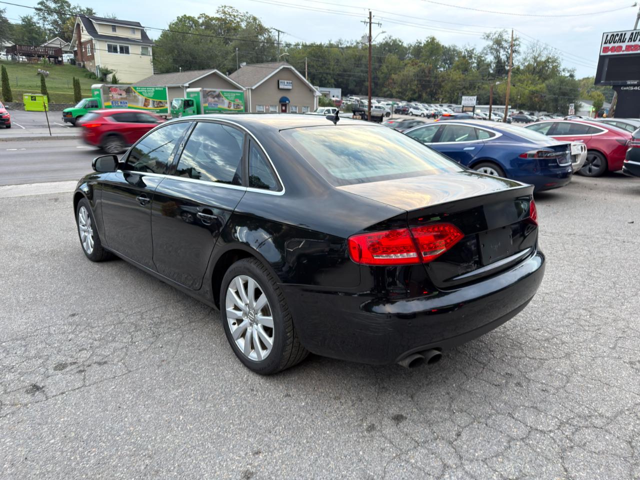 Audi A4 4dr Sdn Auto quattro 2.0T Premium Plus 2011