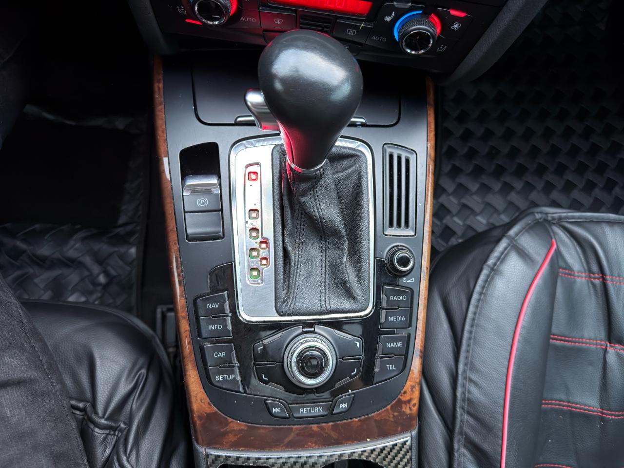 Audi A4 4dr Sdn Auto quattro 2.0T Premium Plus 2011