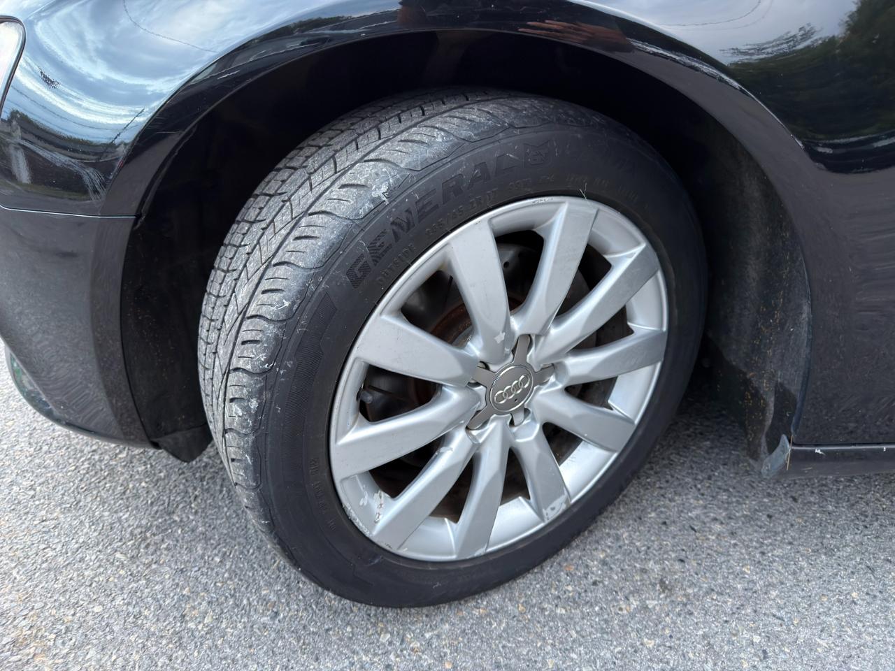 Audi A4 4dr Sdn Auto quattro 2.0T Premium Plus 2011
