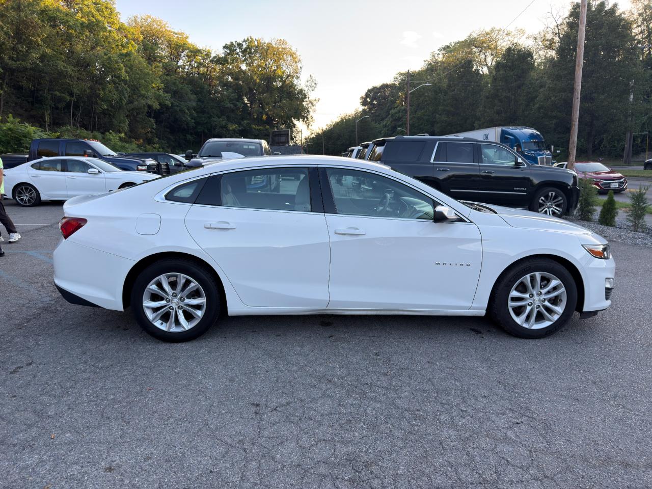 Chevrolet Malibu 4dr Sdn LT 2021