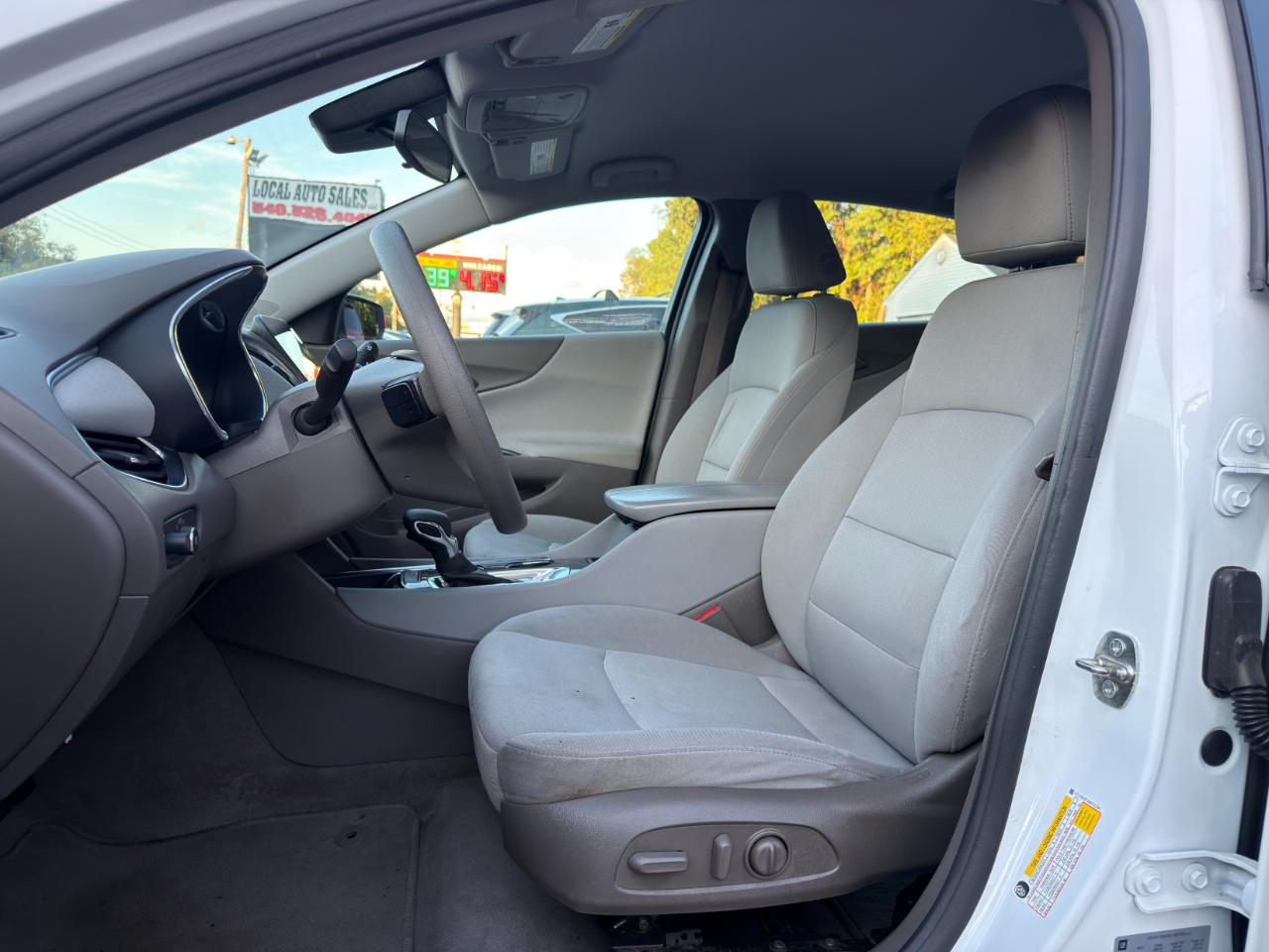 Chevrolet Malibu 4dr Sdn LT 2021