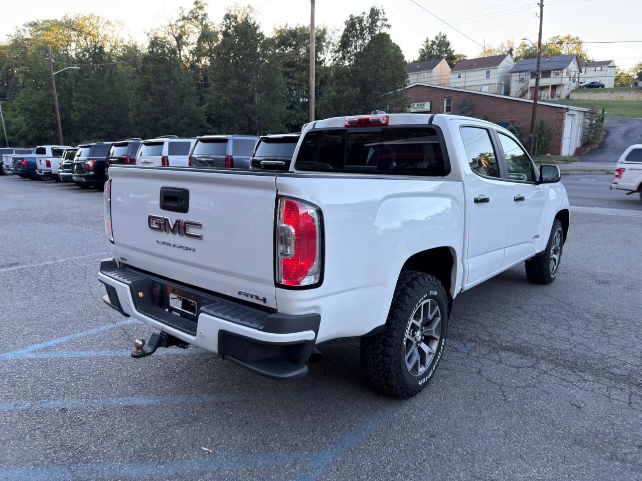 GMC Canyon 4WD Crew Cab 128" AT4 w/Leather 2022