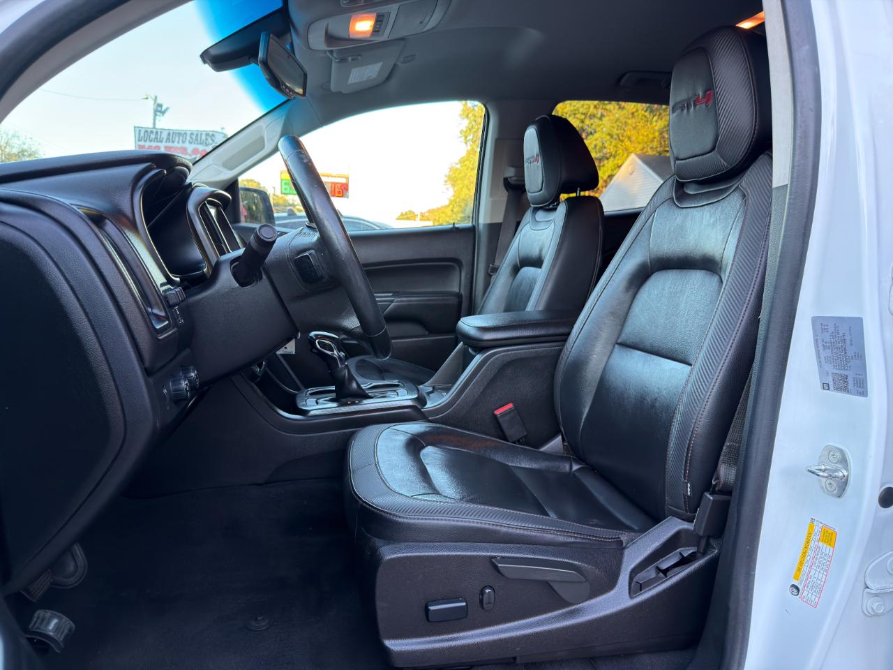 GMC Canyon 4WD Crew Cab 128" AT4 w/Leather 2022