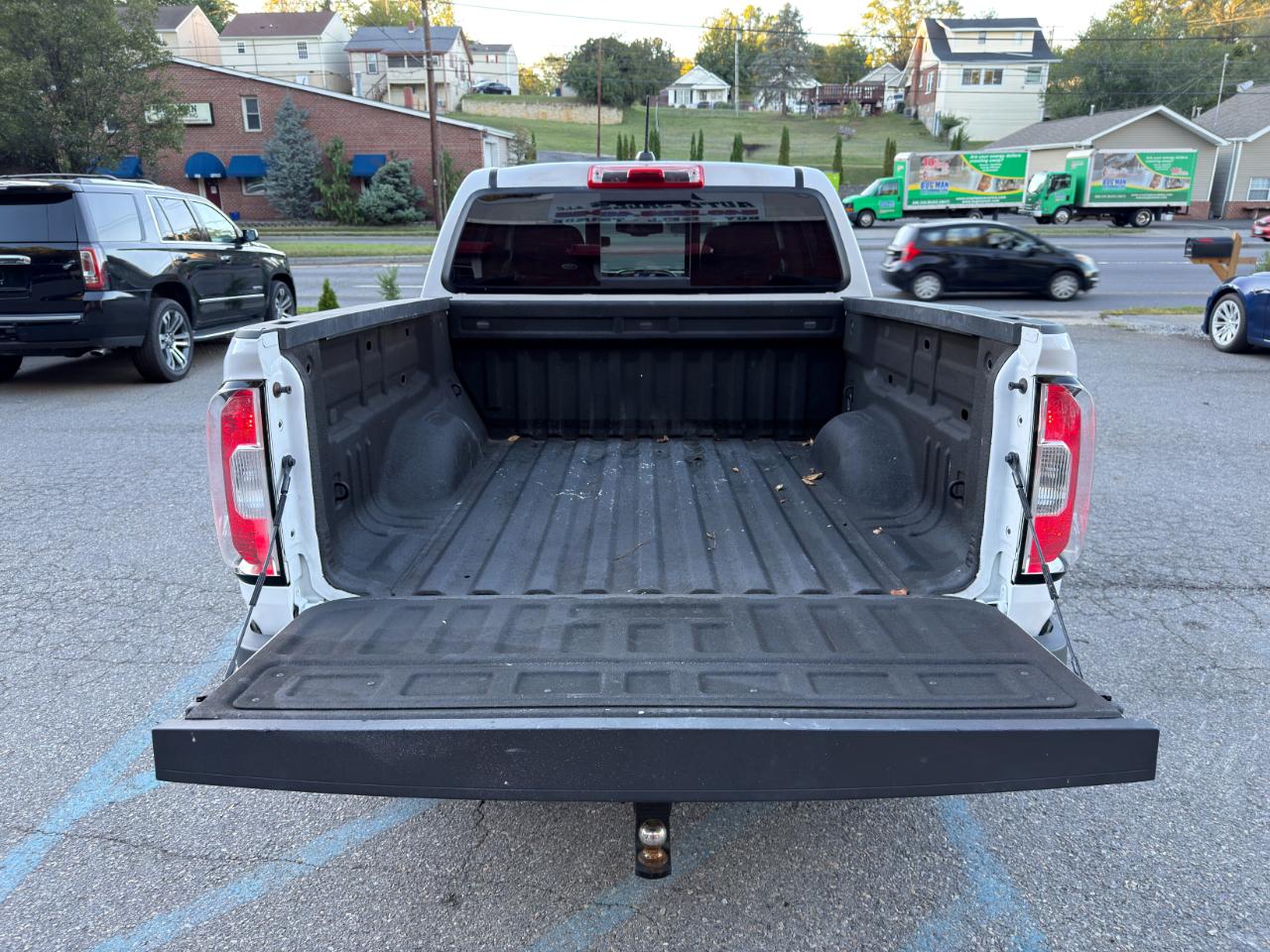 GMC Canyon 4WD Crew Cab 128" AT4 w/Leather 2022