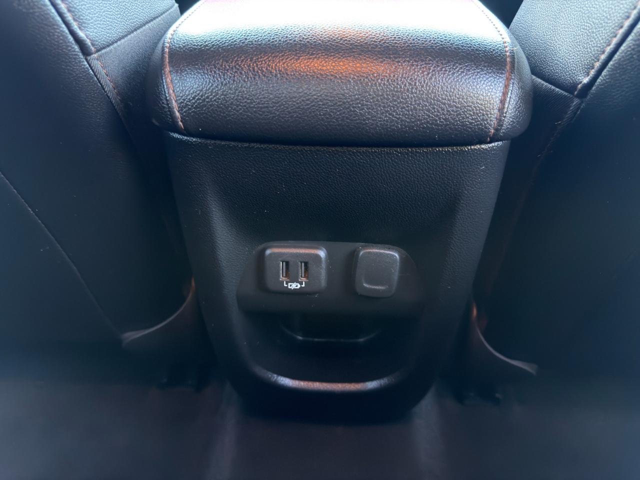 GMC Canyon 4WD Crew Cab 128" AT4 w/Leather 2022