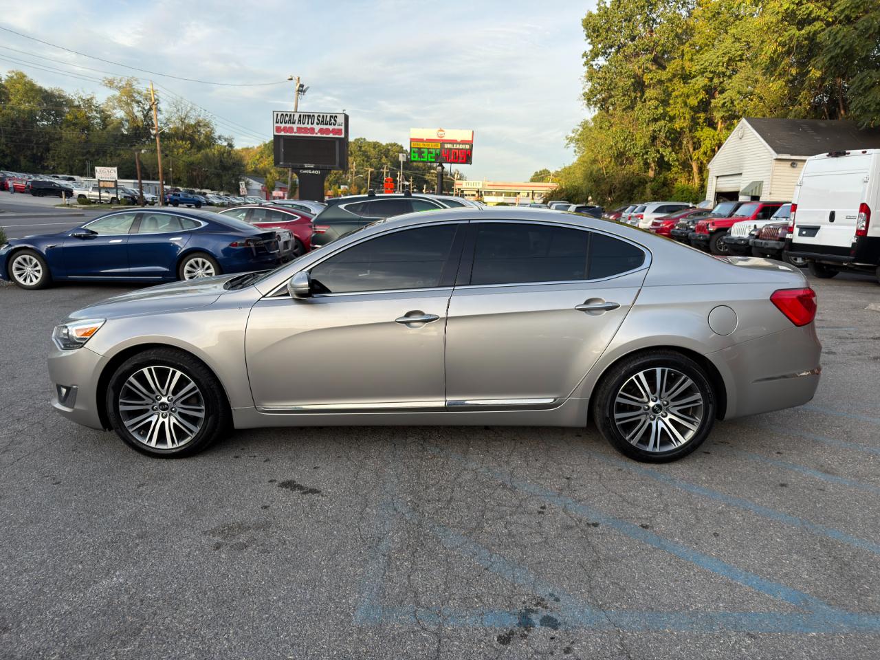 Kia Cadenza 4dr Sdn Premium 2015