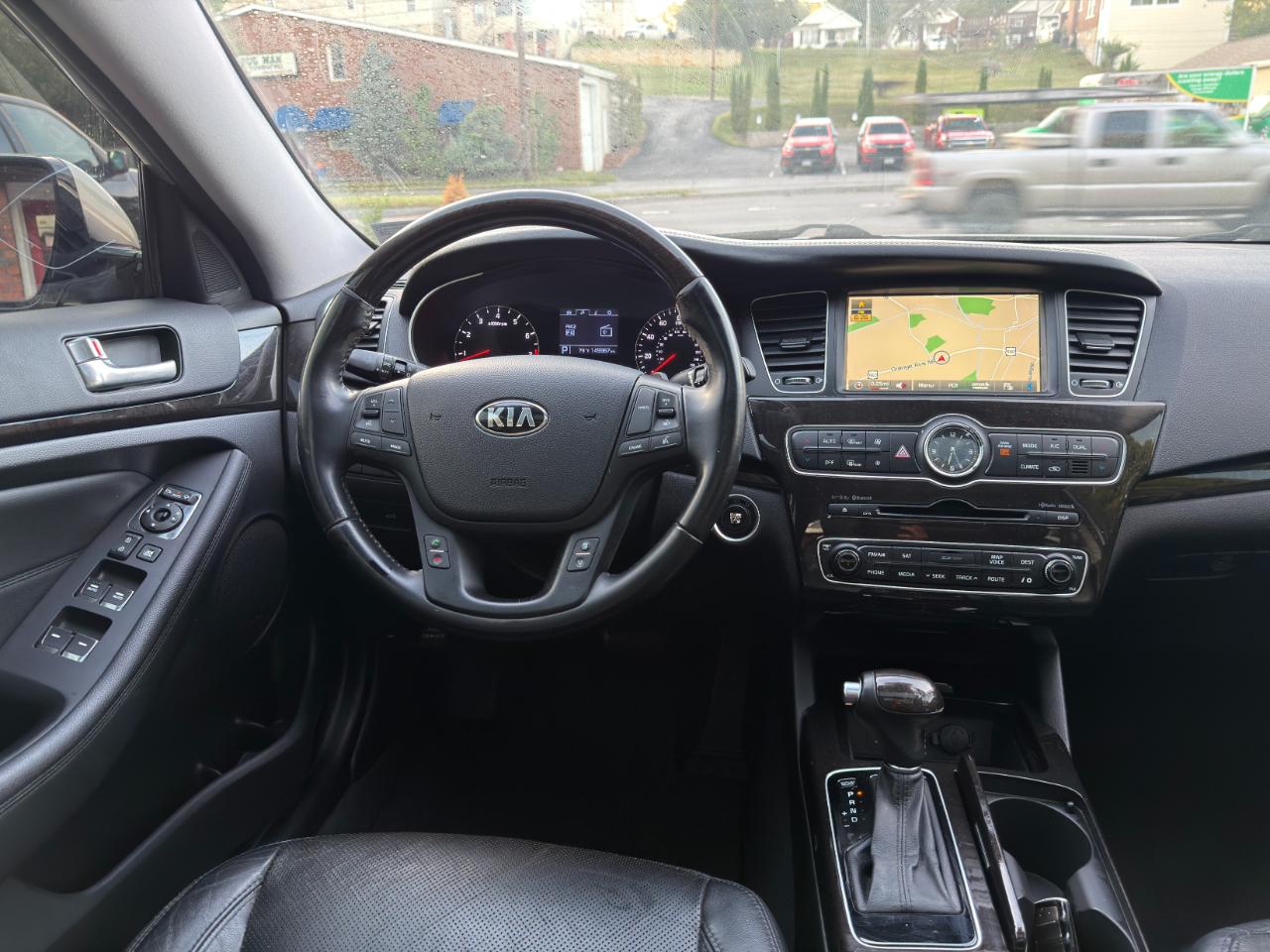 Kia Cadenza 4dr Sdn Premium 2015