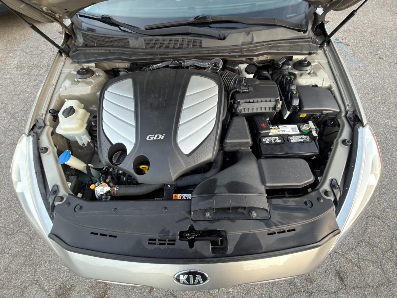 Kia Cadenza 4dr Sdn Premium 2015