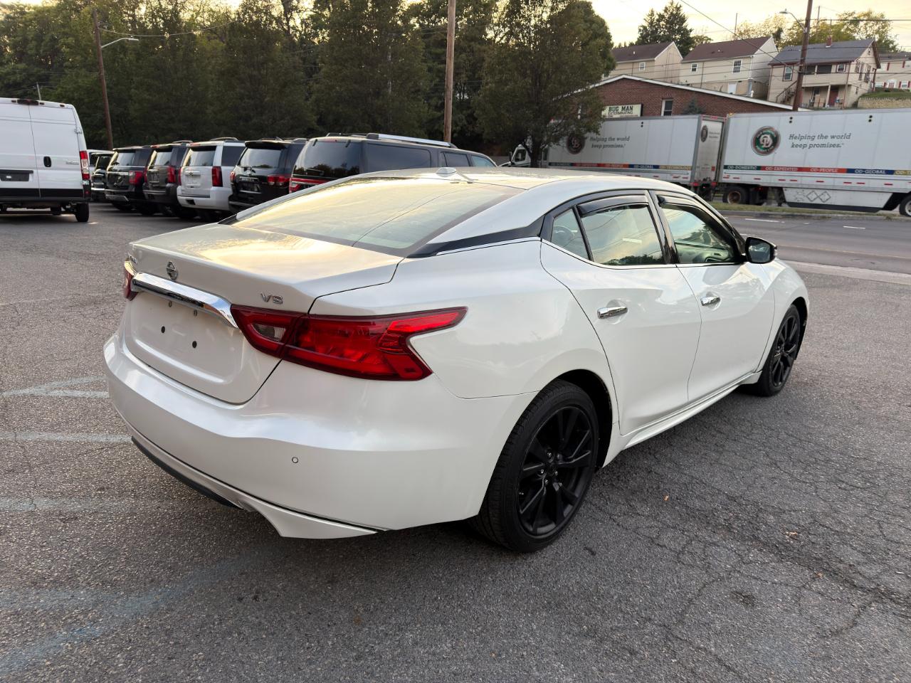 Nissan Maxima SV 3.5L 2018