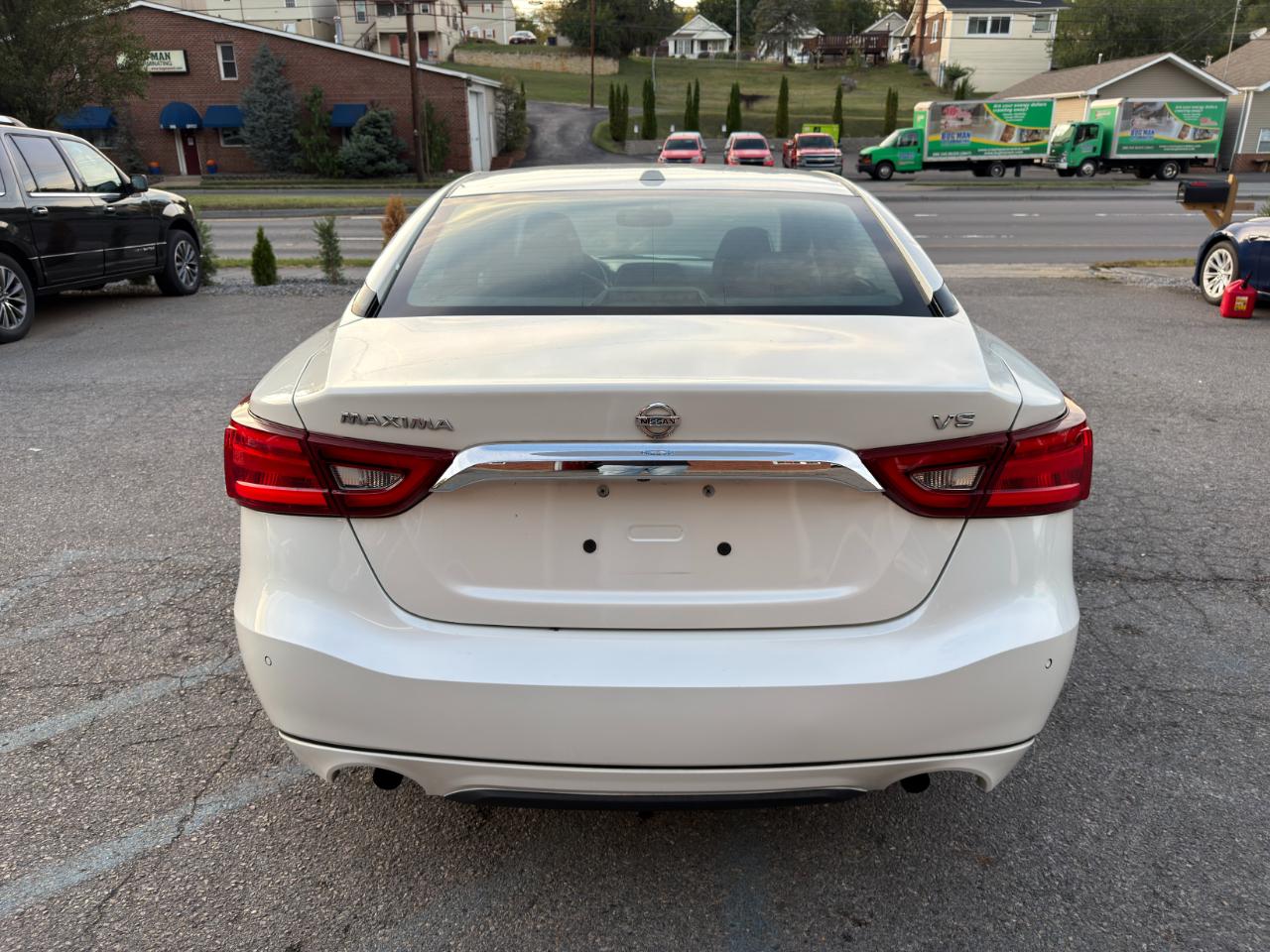 Nissan Maxima SV 3.5L 2018