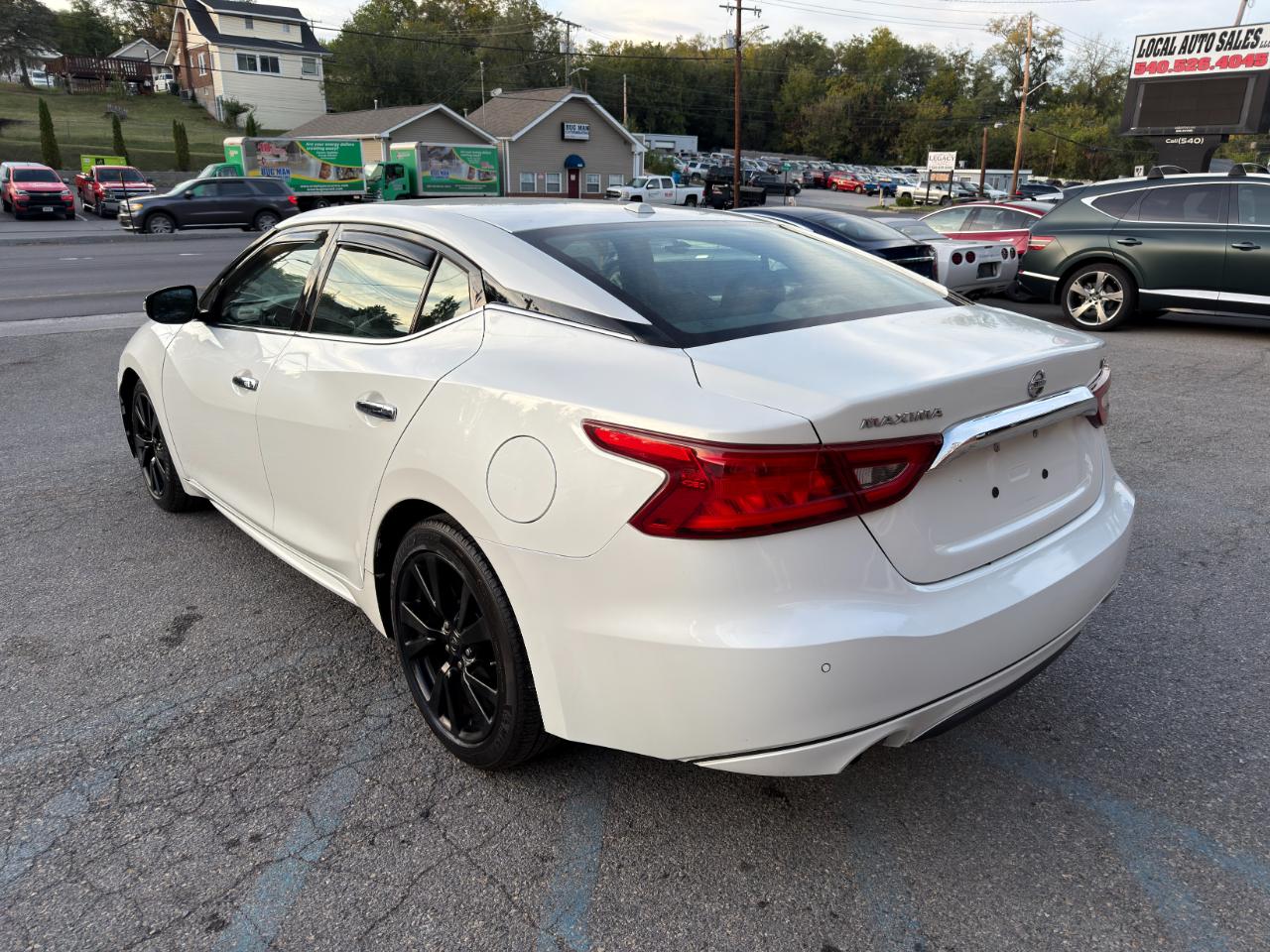Nissan Maxima SV 3.5L 2018