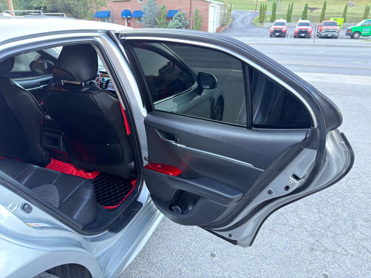 Toyota Camry XLE Auto (Natl) 2018