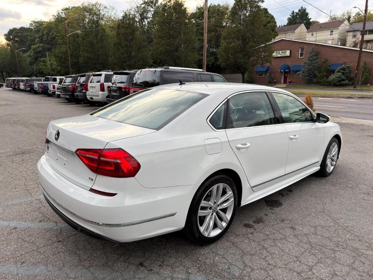 Volkswagen Passat 4dr Sdn 1.8T Auto S PZEV 2016