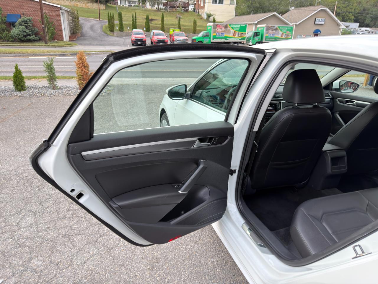 Volkswagen Passat 4dr Sdn 1.8T Auto S PZEV 2016