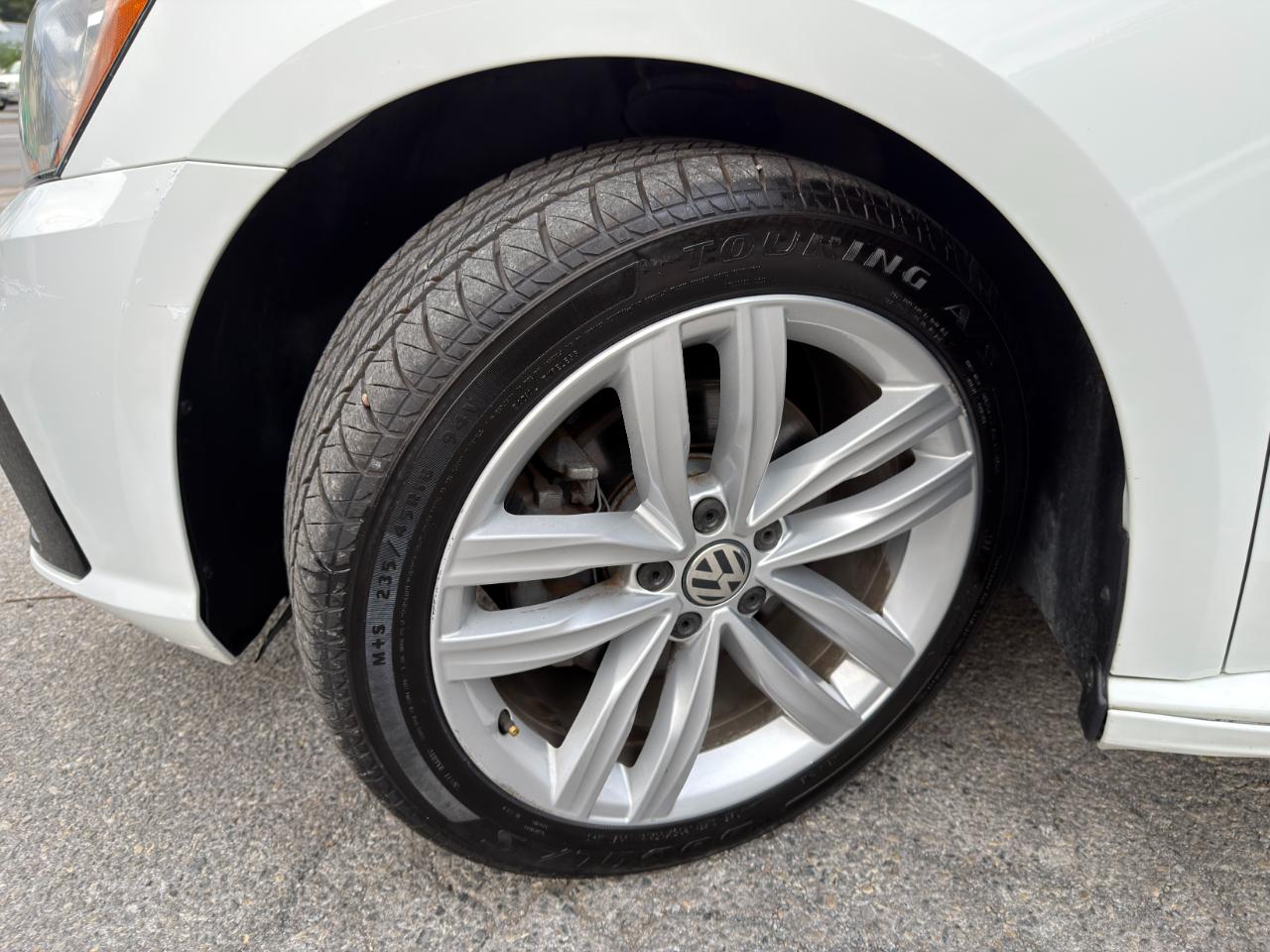 Volkswagen Passat 4dr Sdn 1.8T Auto S PZEV 2016