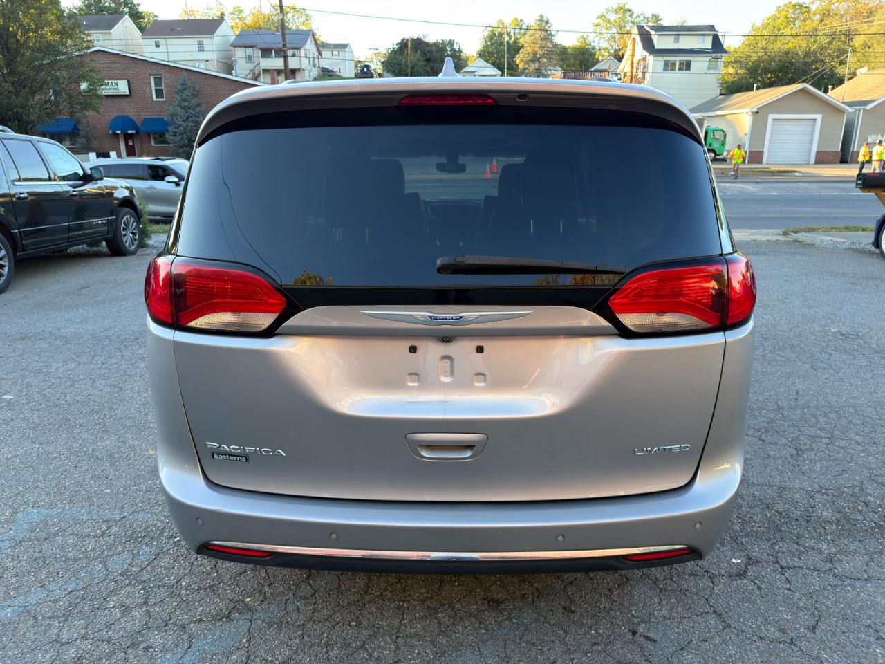 Chrysler Pacifica Limited FWD 2018