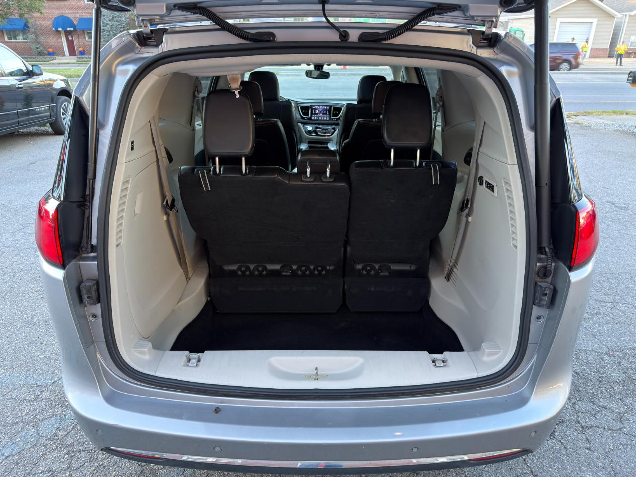 Chrysler Pacifica Limited FWD 2018