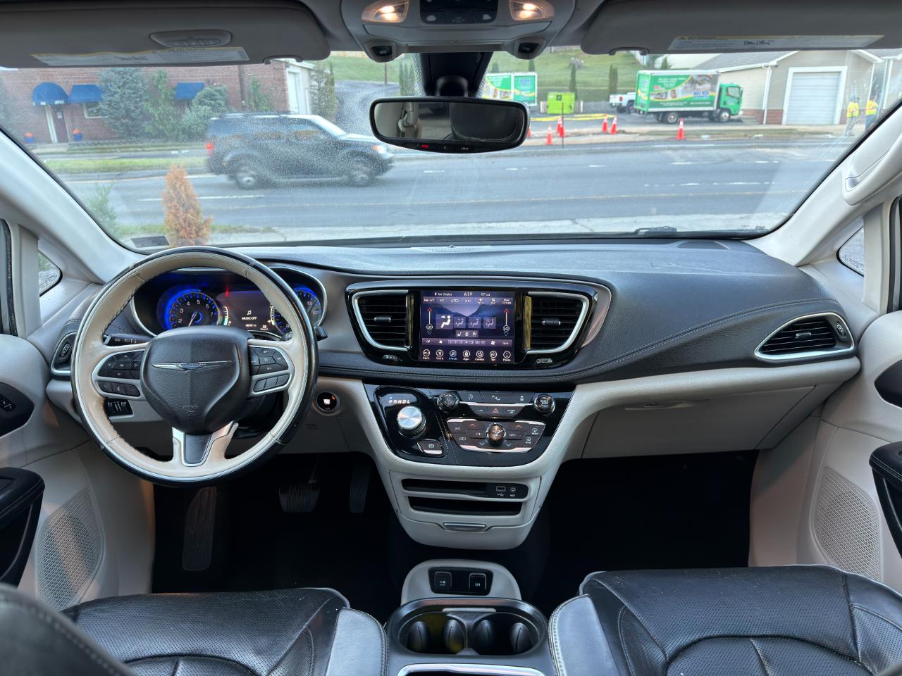 Chrysler Pacifica Limited FWD 2018