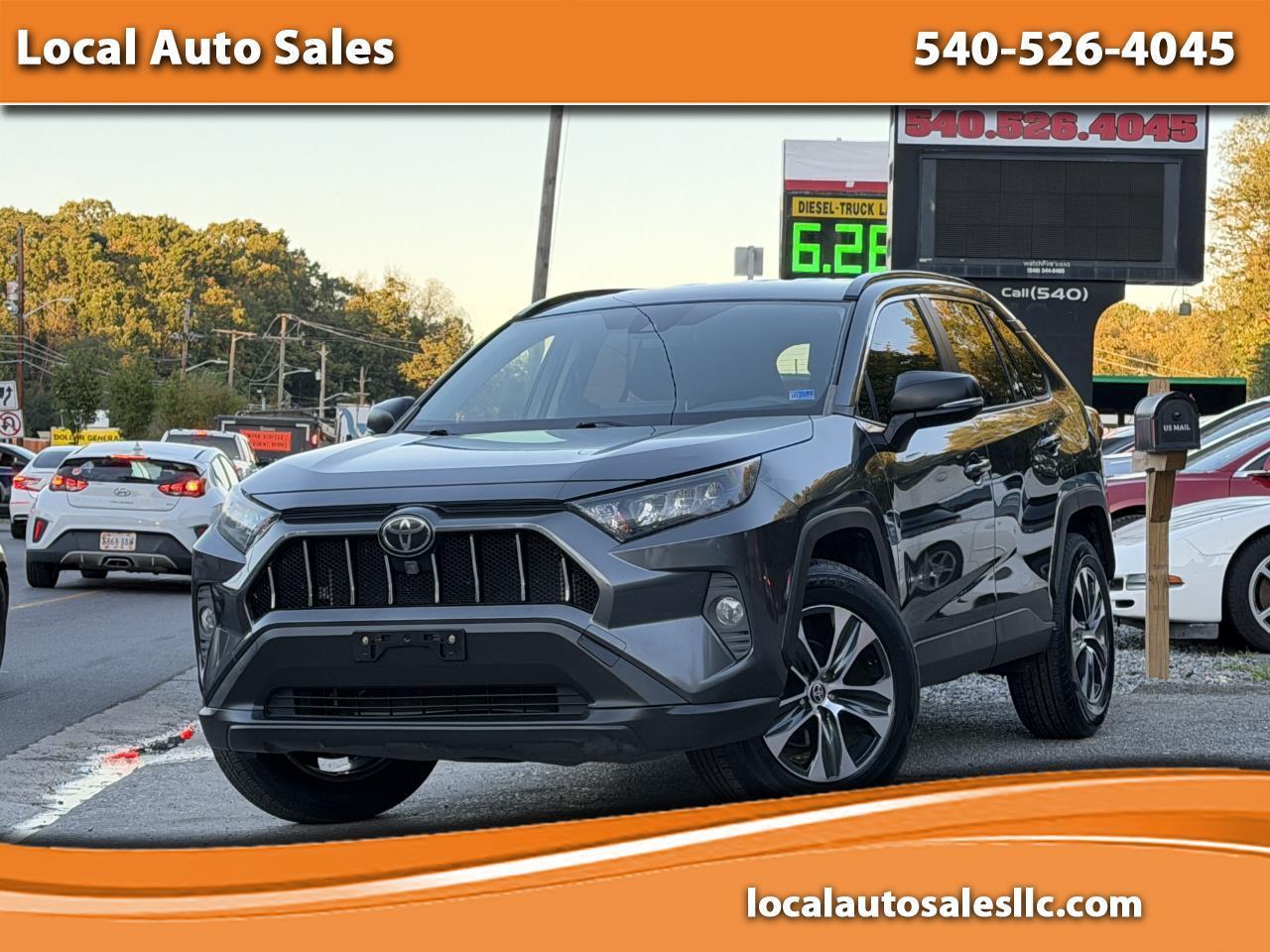 Toyota RAV4 LE FWD (Natl) 2020