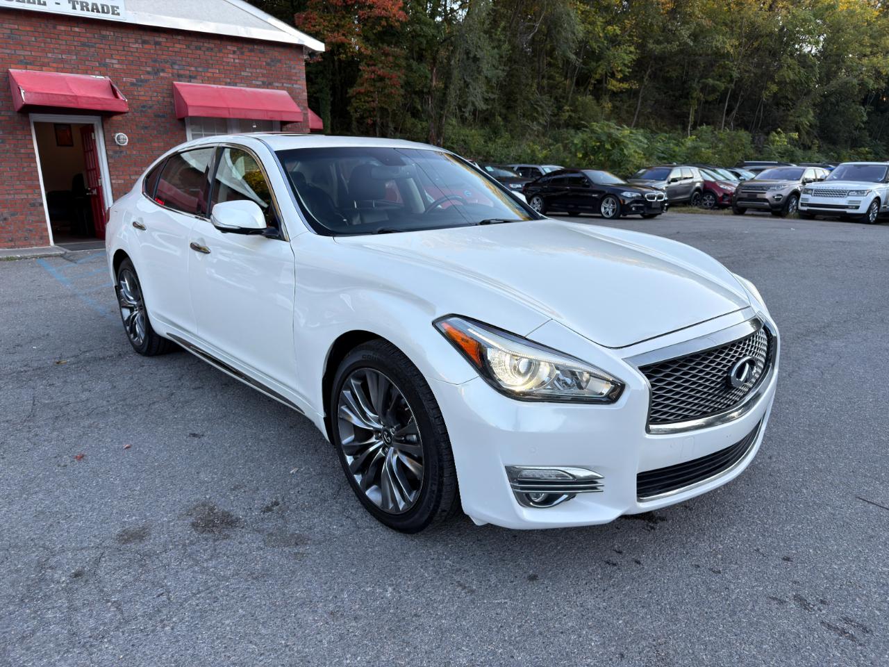 Infiniti Q70L 3.7 LUXE AWD 2019