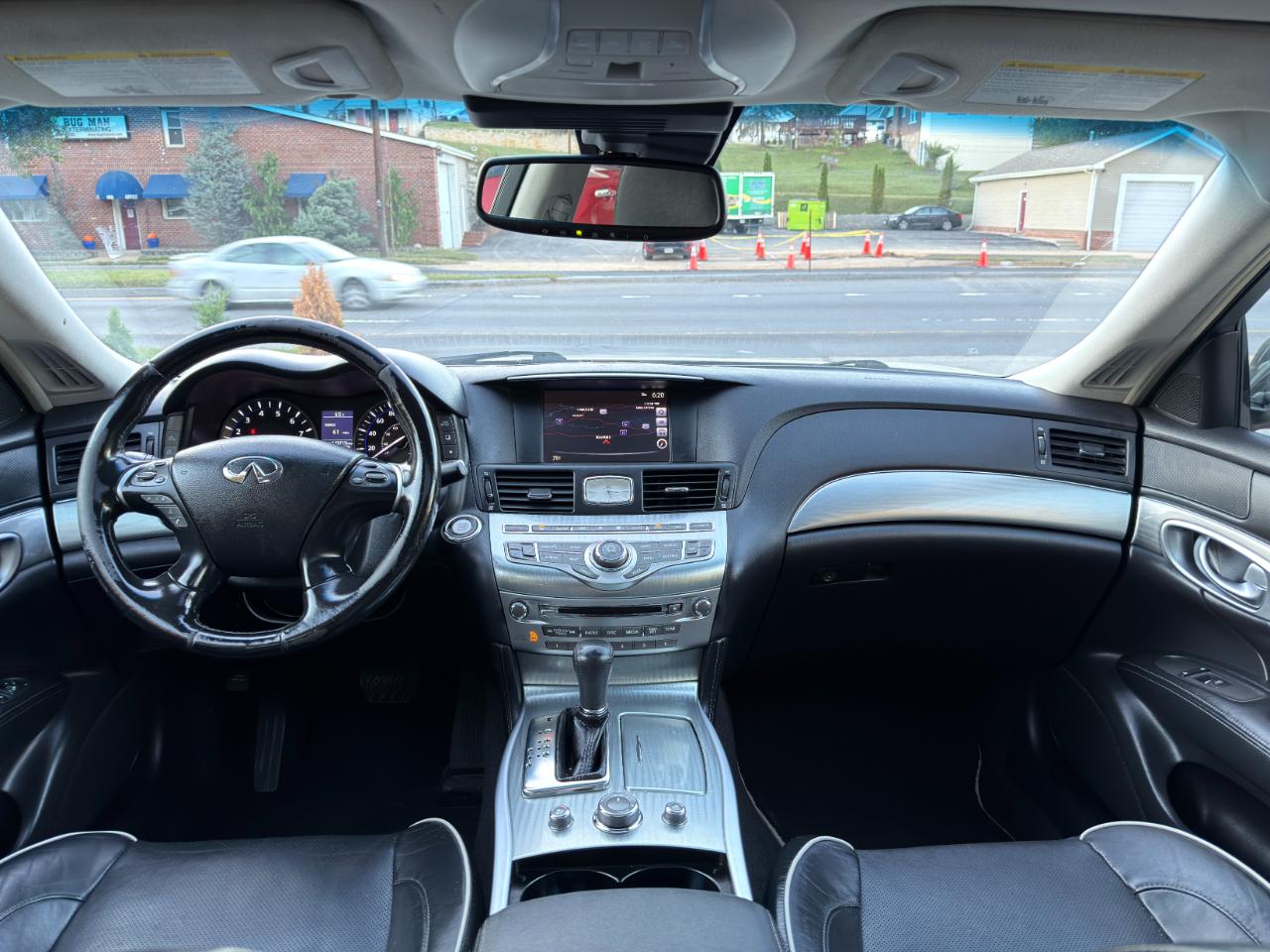 Infiniti Q70L 3.7 LUXE AWD 2019