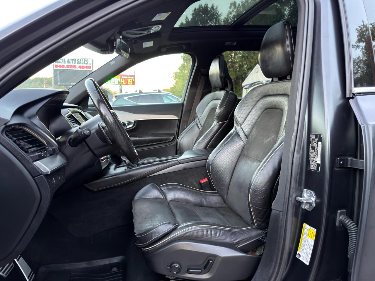 Volvo XC90 T6 AWD 7-Passenger R-Design 2017