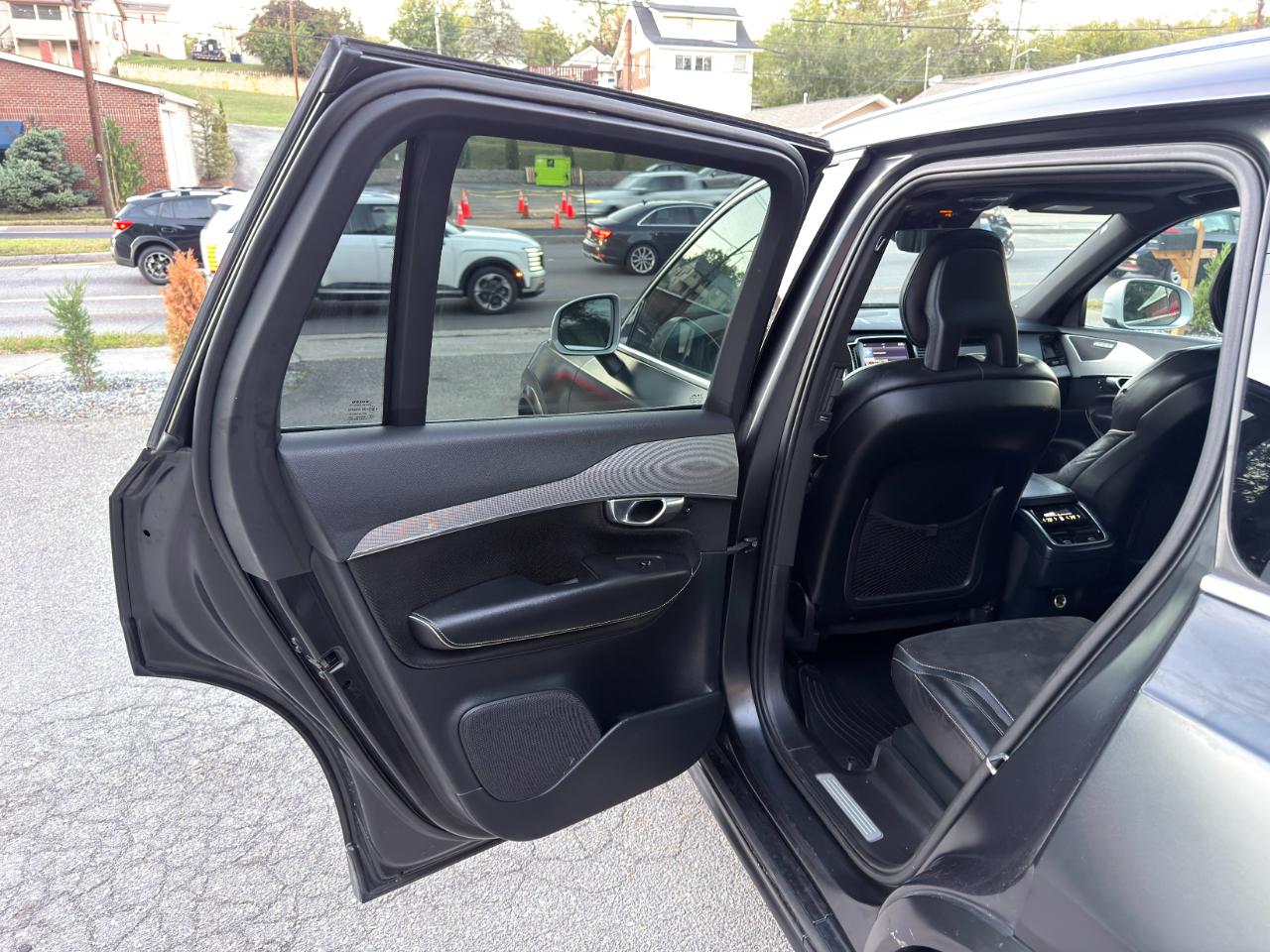 Volvo XC90 T6 AWD 7-Passenger R-Design 2017