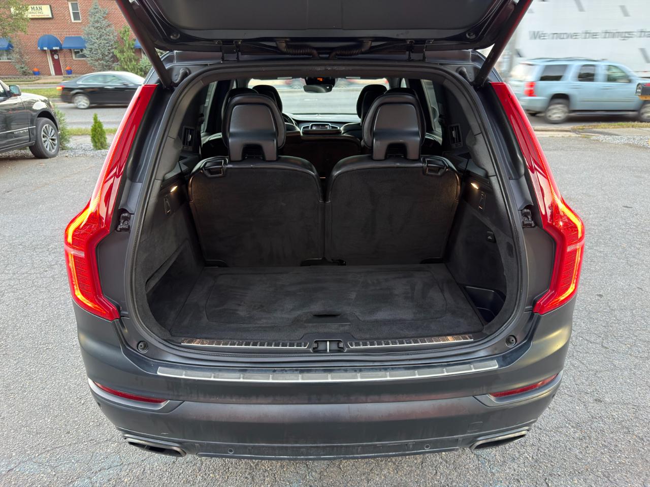 Volvo XC90 T6 AWD 7-Passenger R-Design 2017
