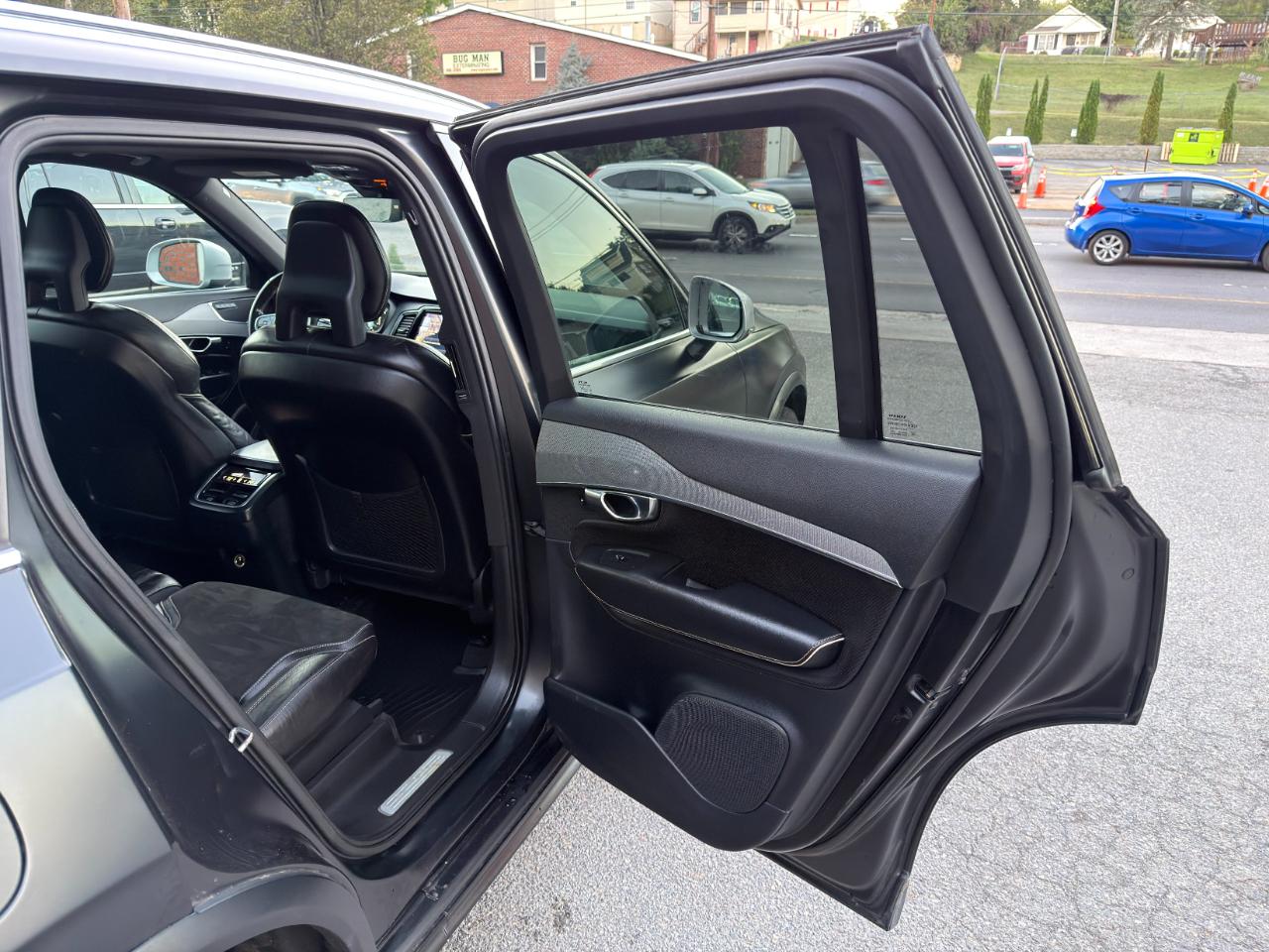 Volvo XC90 T6 AWD 7-Passenger R-Design 2017