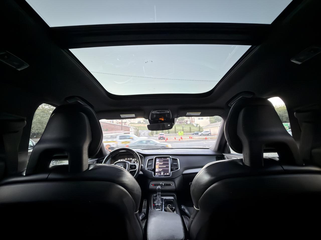 Volvo XC90 T6 AWD 7-Passenger R-Design 2017