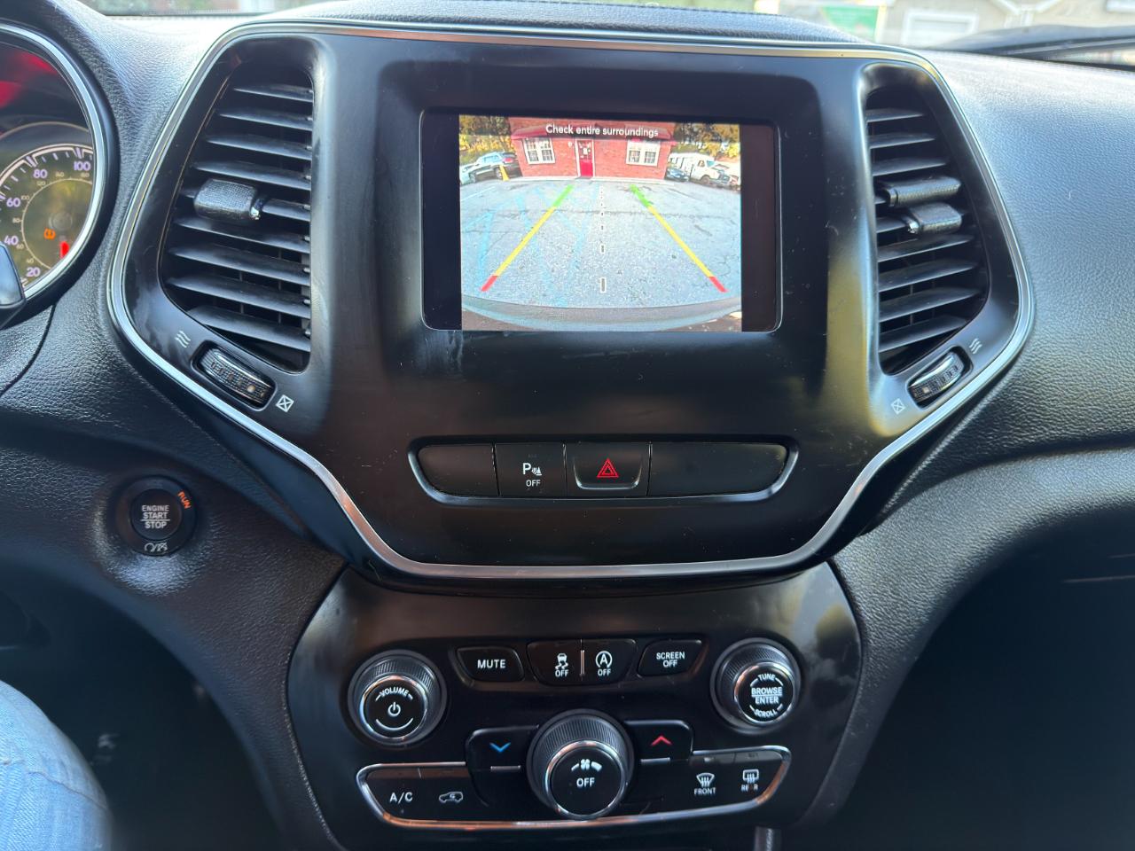 Jeep Cherokee Latitude Plus 4x4 2019