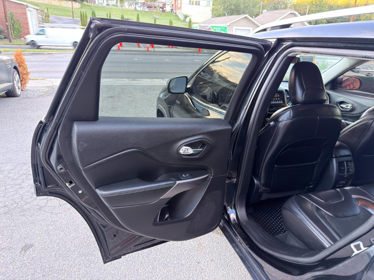 Jeep Cherokee Latitude Plus 4x4 2019
