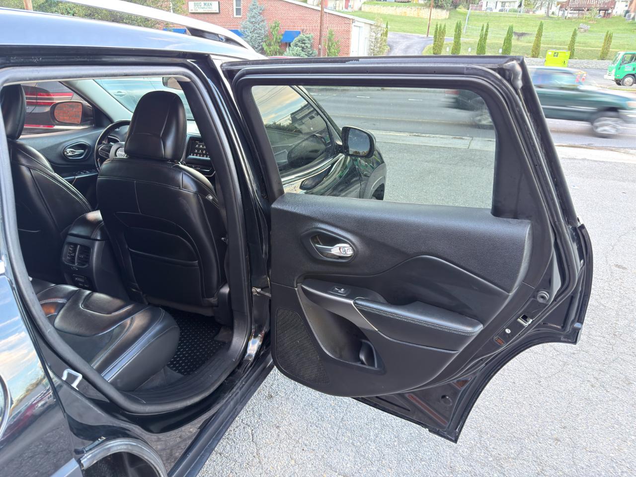 Jeep Cherokee Latitude Plus 4x4 2019