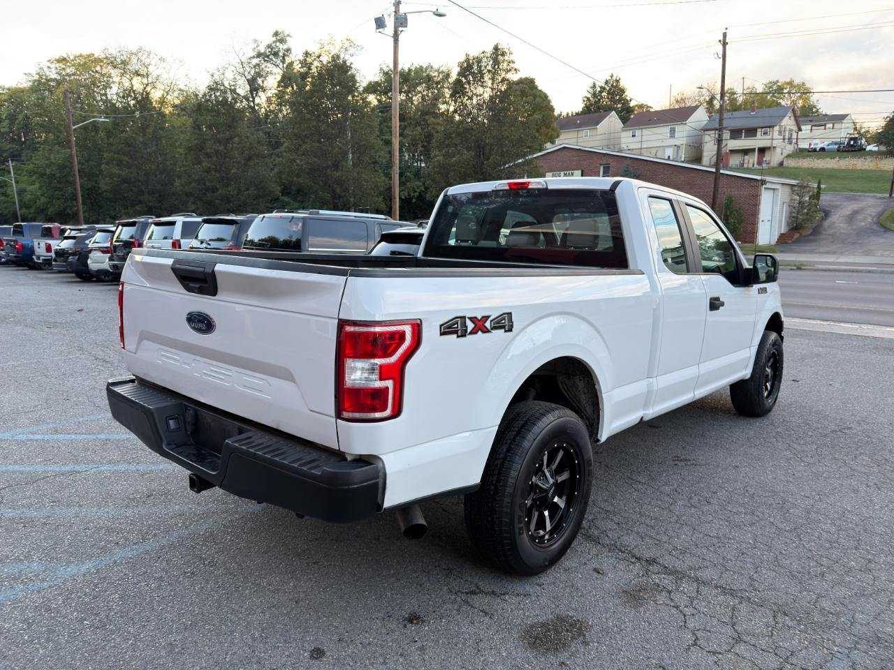 Ford F-150 Lariat 4WD SuperCab 8' Box 2018