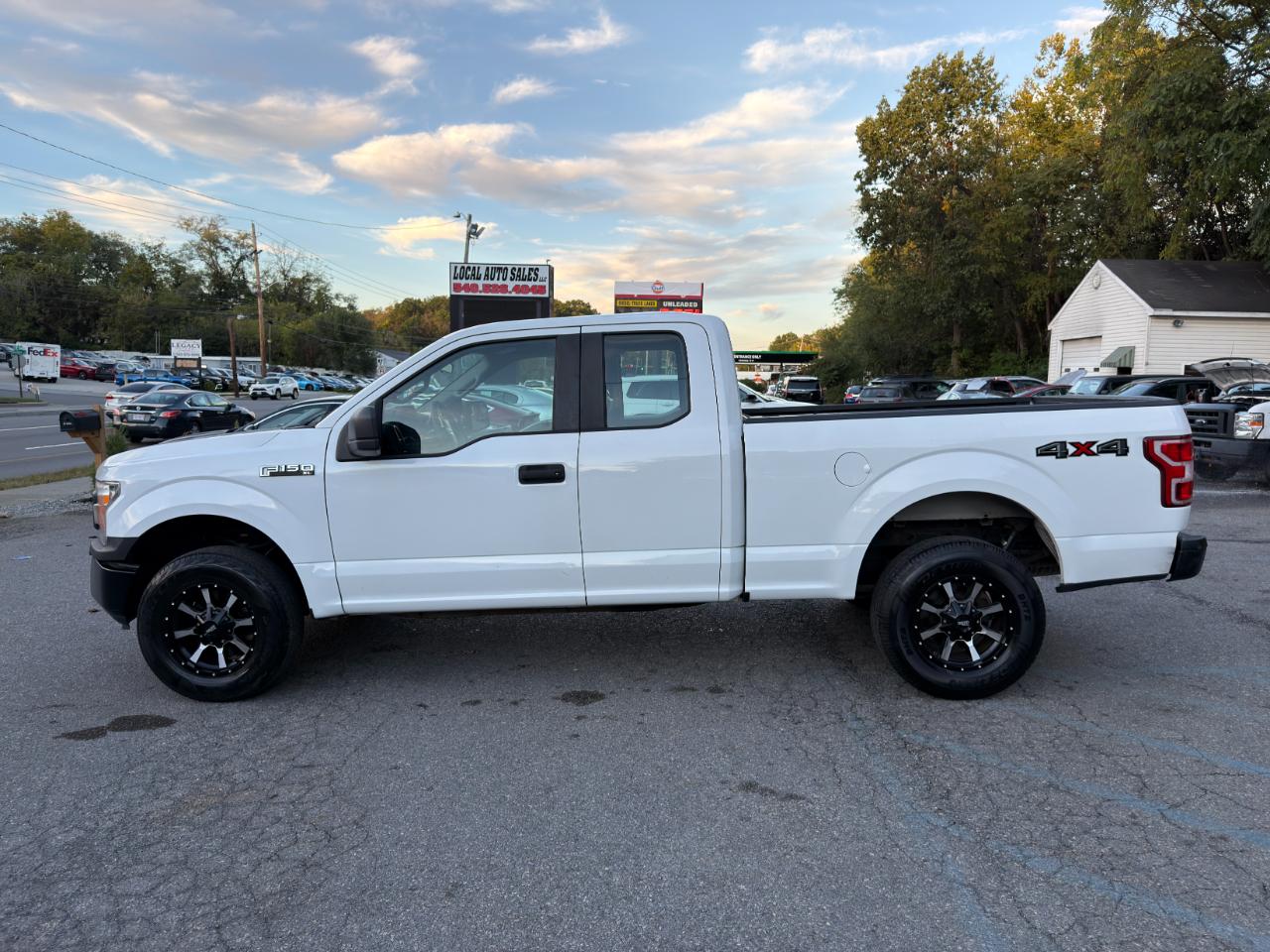 Ford F-150 Lariat 4WD SuperCab 8' Box 2018