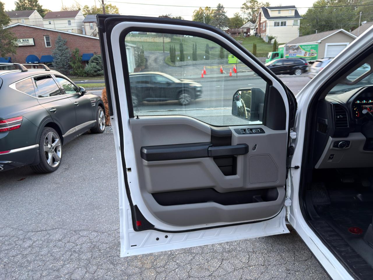Ford F-150 Lariat 4WD SuperCab 8' Box 2018