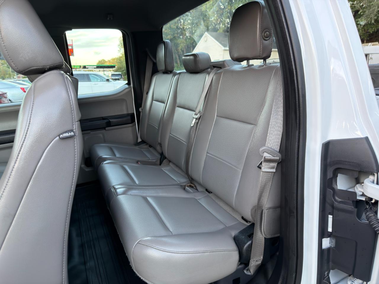 Ford F-150 Lariat 4WD SuperCab 8' Box 2018
