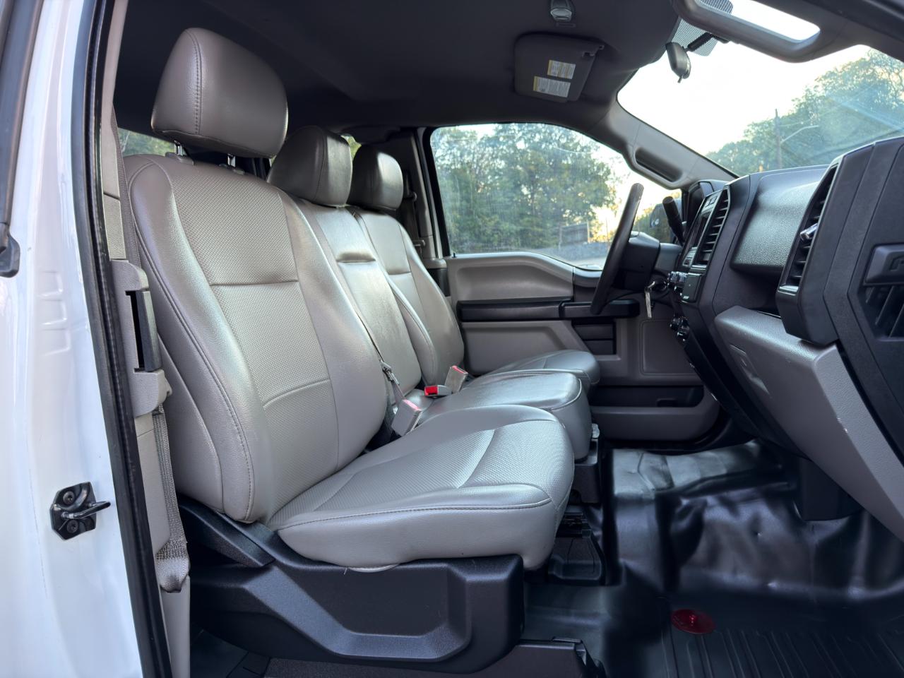 Ford F-150 Lariat 4WD SuperCab 8' Box 2018