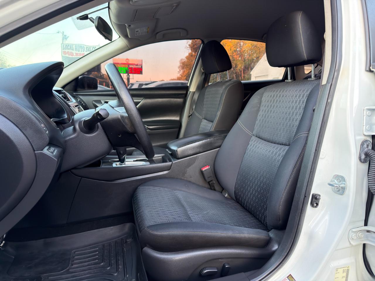 Nissan Altima 2.5 S Sedan 2017