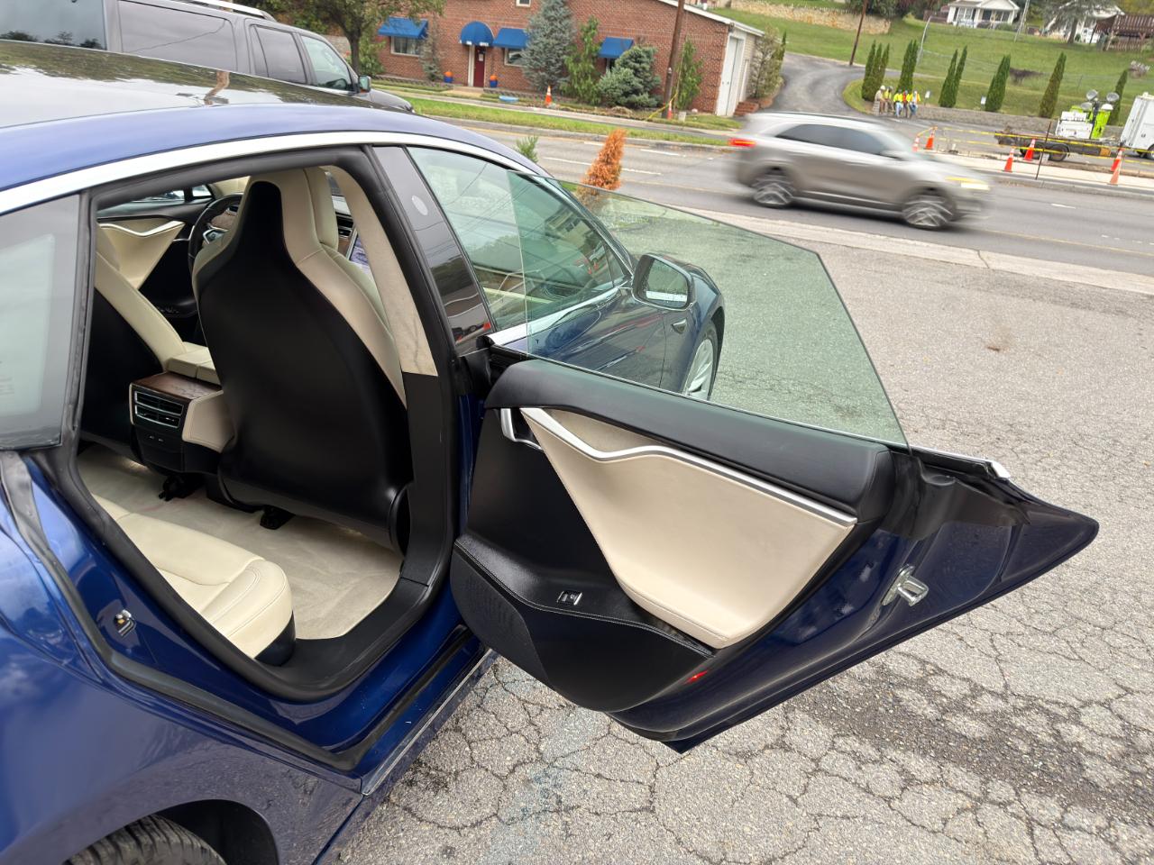 Tesla Model S 75 RWD 2017