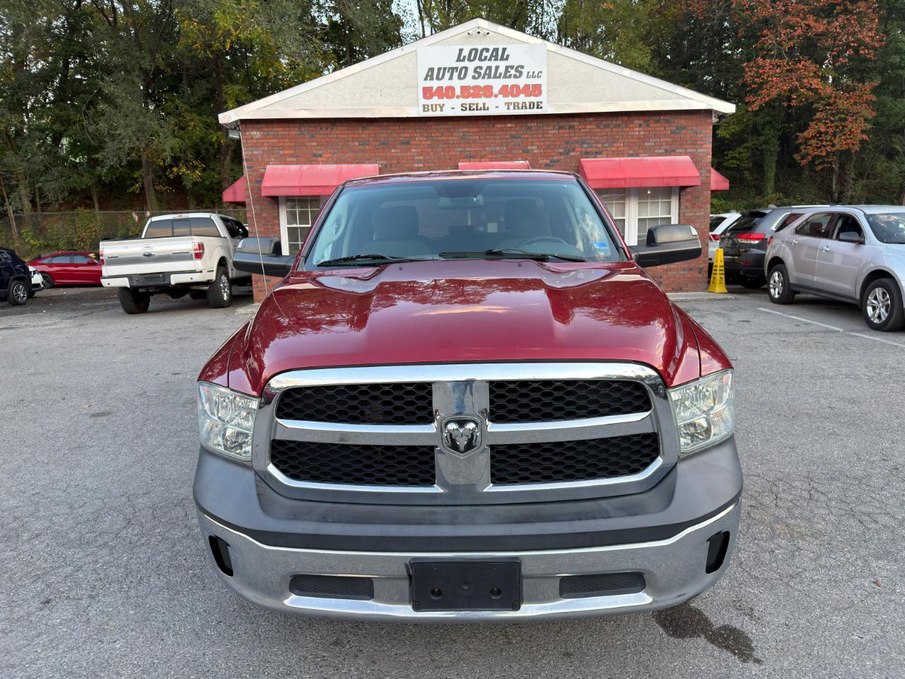 RAM 1500 4WD Quad Cab 140.5" ST 2015