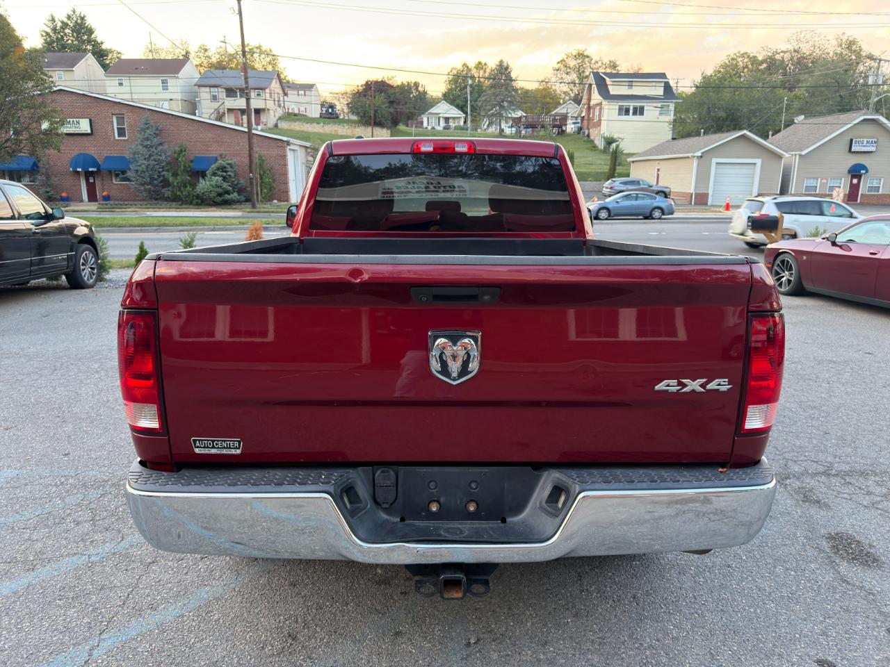 RAM 1500 4WD Quad Cab 140.5" ST 2015