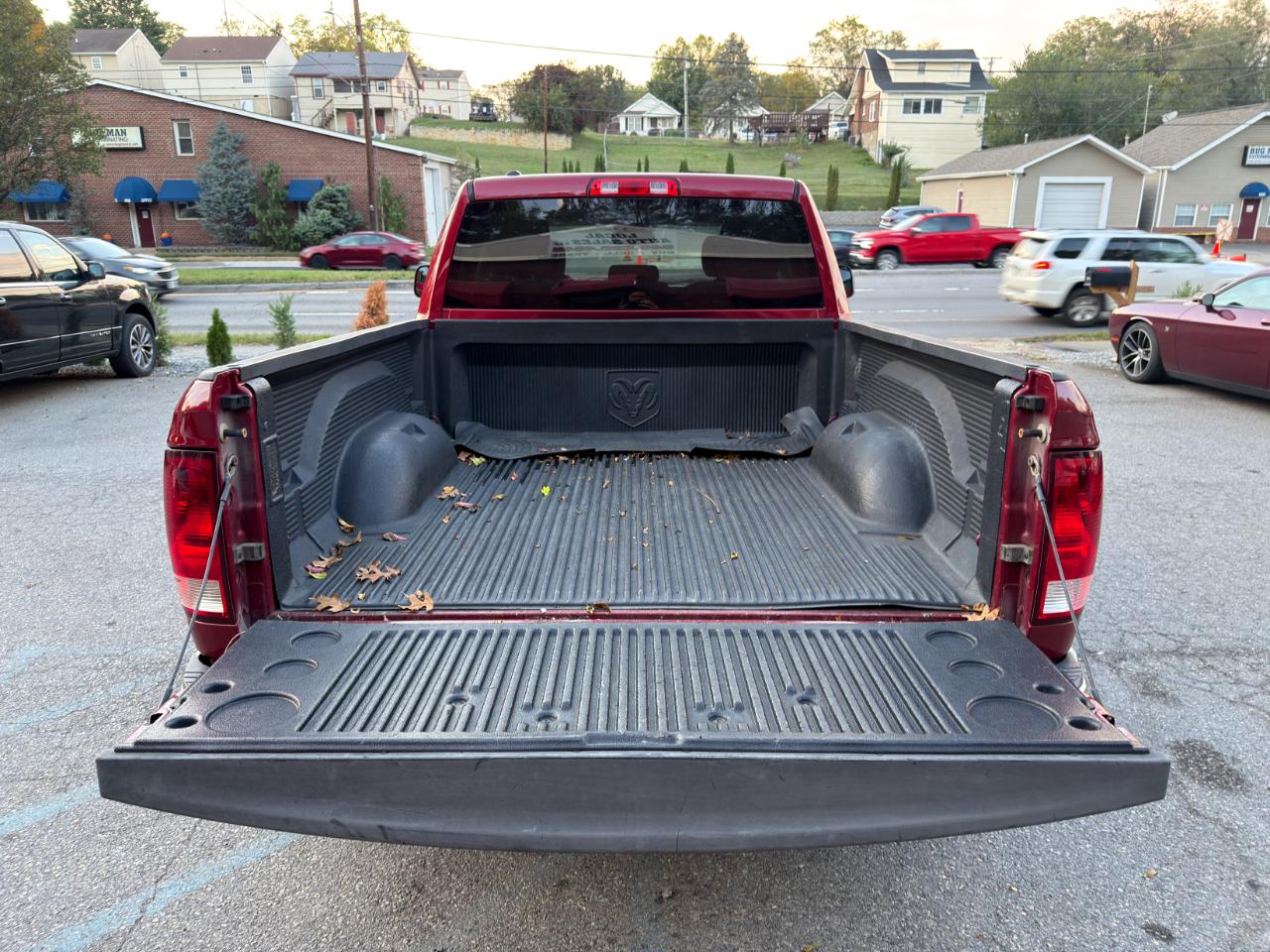 RAM 1500 4WD Quad Cab 140.5" ST 2015