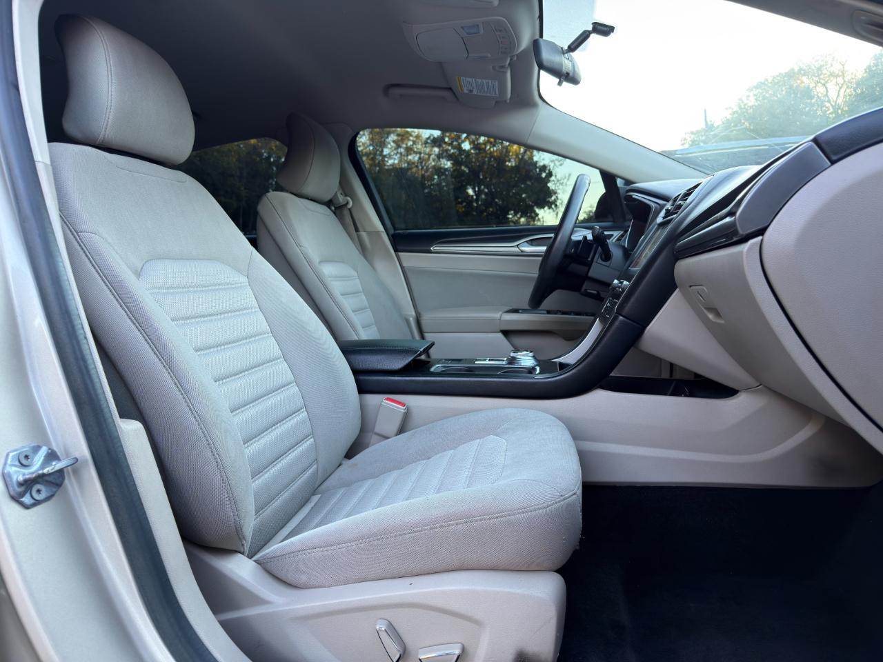 Ford Fusion SE FWD 2017